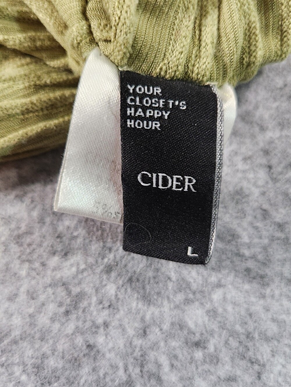 Cider Light Olive Crisscross Textured Ribbed Camisole Size Large - Picture 2 of 9